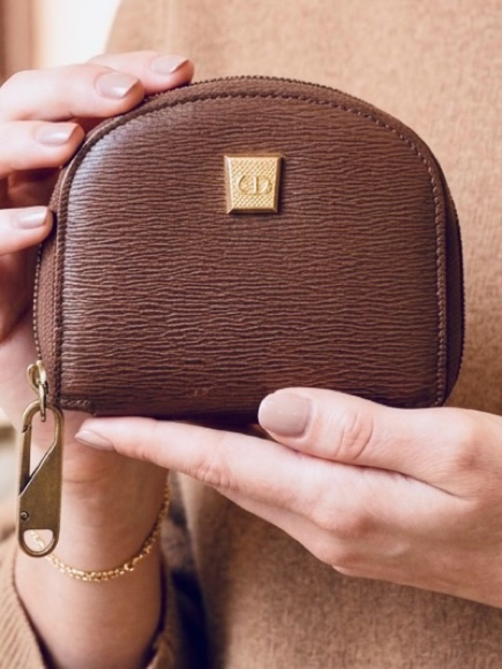 CHRISTIAN DIOR Textured brown zippy coin purse - UNISEX